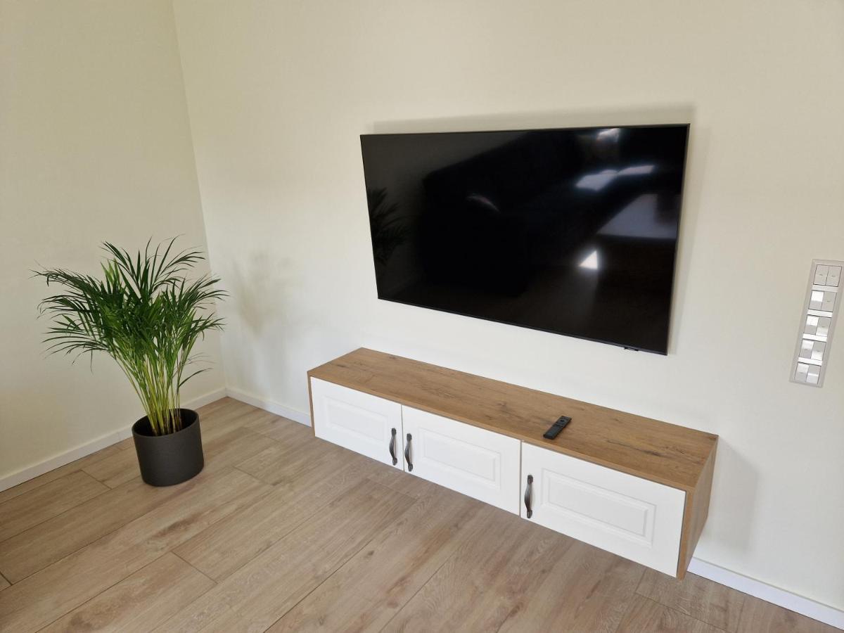 Apartment Nahe Meyer Werft In Ostfriesland Mit Kueche & Netflix Westoverledingen Exterior photo